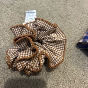 Sezane brown gingham white cotton scrunchie brand new